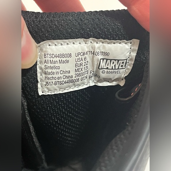 Marvel Spider-Man Themed Kids Boys Warm Winter Velcro Light-Up Boots Size 6 - Picture 9 of 9